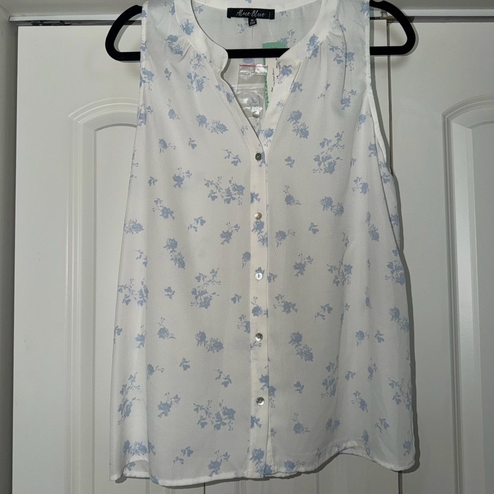 Alice Blue White Sleeveless Button-Down Top with Light Blue Floral Print